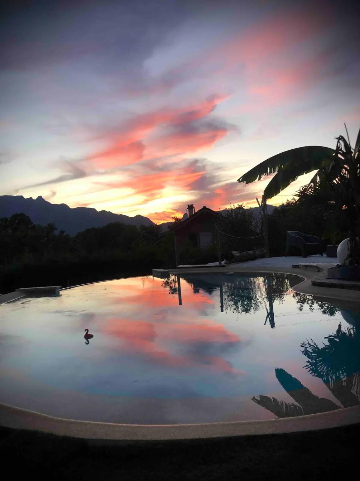 A La Marc'Quize Chambres D'Hotes, Petit Dejeuner Compris, Avec Piscine A Debordement En Exterieur, Bain Nordique A 38 Degres En Prestation Supplement Sur Reservation Horaire Anticipee 1 Place De Parking Gratuite Sur Place Mouxy Exterior foto